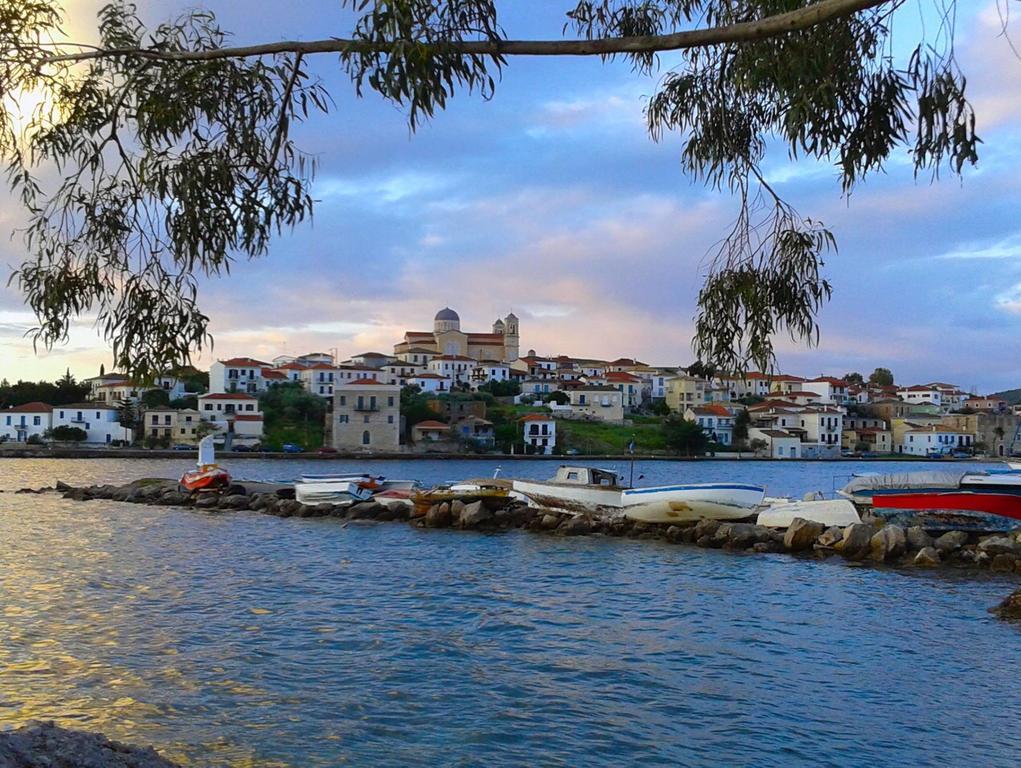 To Spitaki Apartments Galaxídhion Dış mekan fotoğraf